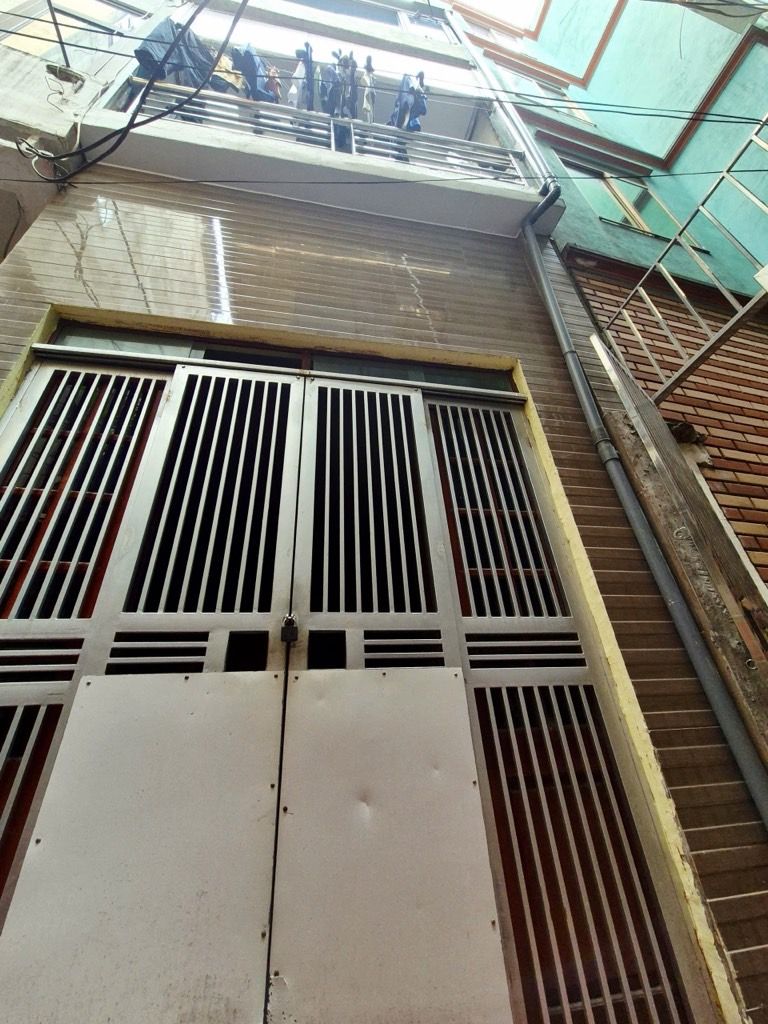 Bán nhà Nguyễn Trãi - diện tích 18,5m2 4 tầng - nhà dân xây chắc chắn - giá 5,2 tỷ