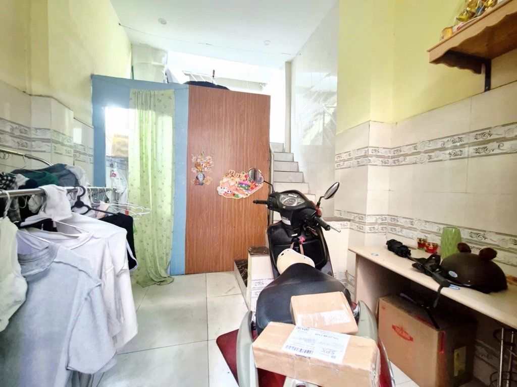 Bán nhà Nguyễn Trãi - diện tích 18,5m2 4 tầng - nhà dân xây chắc chắn - giá 5,2 tỷ