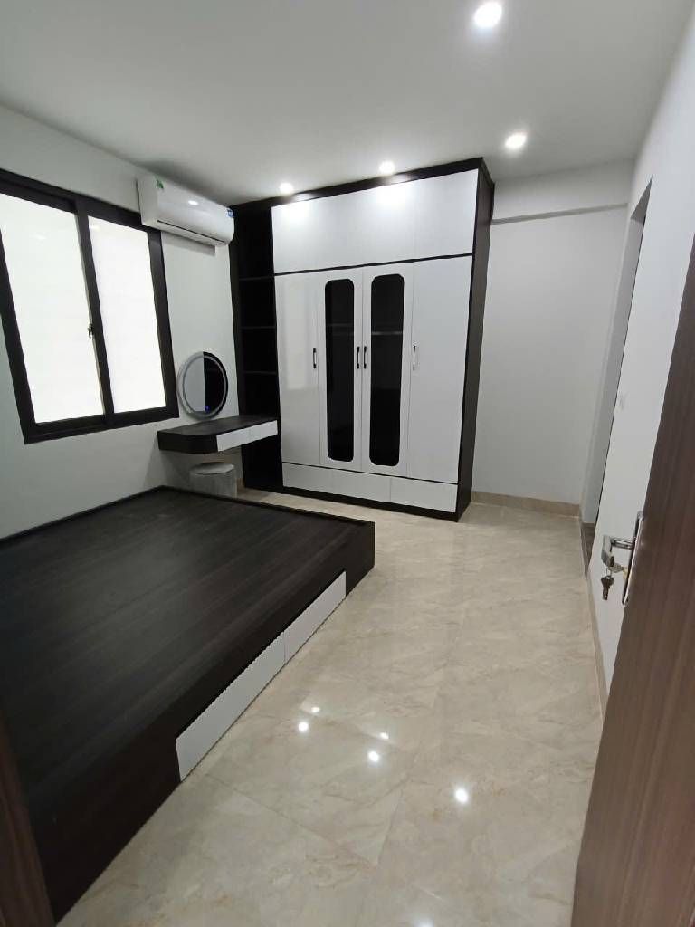 Bán nhà Hồ Đền Lừ - diện tích 53.4m2 1 tầng - Căn hộ 2 ngủ full nội thất - giá 5,05 tỷ