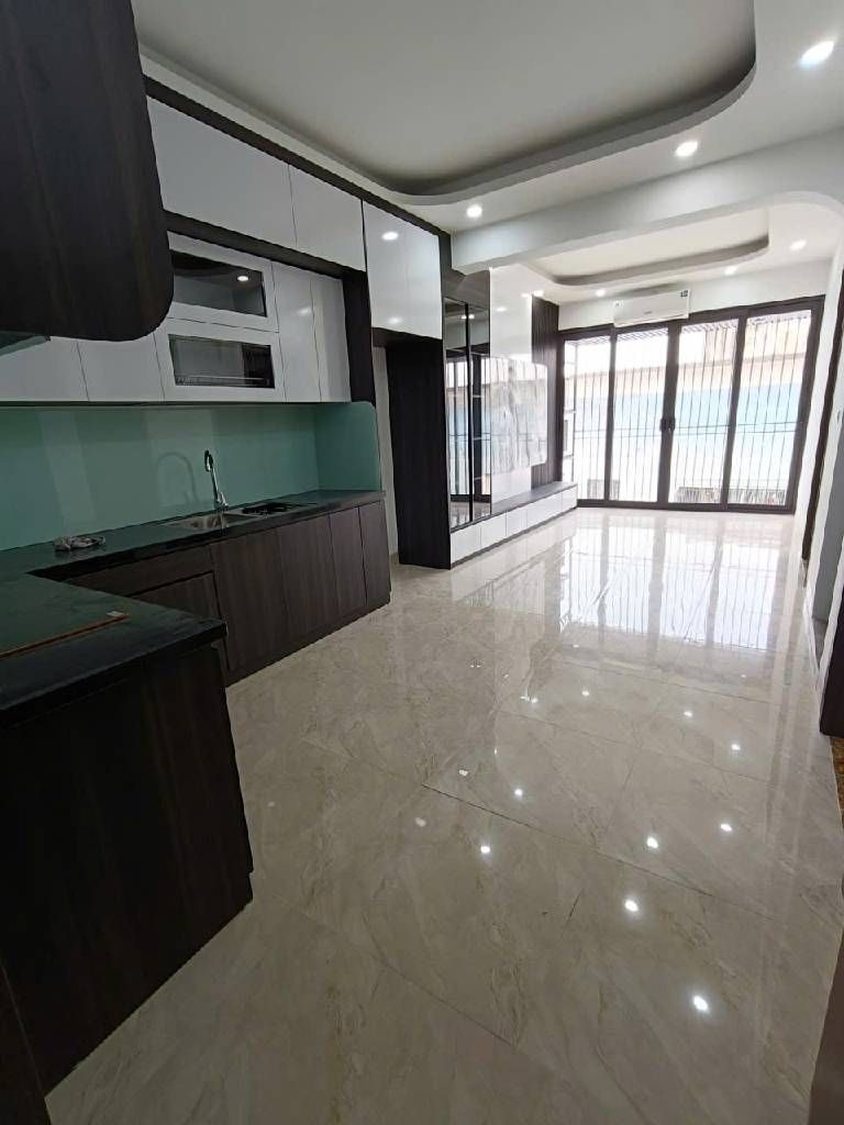 Bán nhà Hồ Đền Lừ - diện tích 53.4m2 1 tầng - Căn hộ 2 ngủ full nội thất - giá 5,05 tỷ