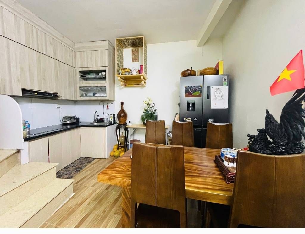 Bán nhà Phố Huế - diện tích 19,7m2 2 tầng - Nhà nhỏ tiền, sổ riêng - giá 7,1 tỷ