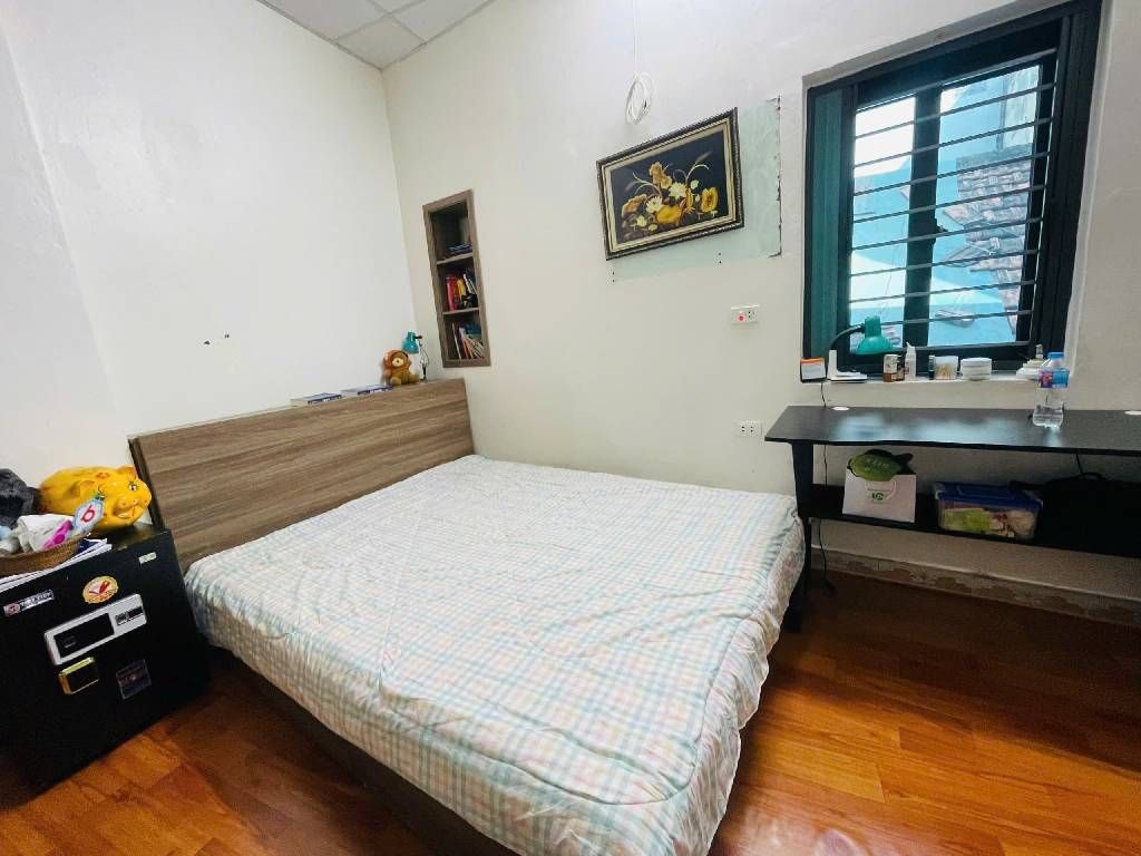 Bán nhà Phố Huế - diện tích 19,7m2 2 tầng - Nhà nhỏ tiền, sổ riêng - giá 7,1 tỷ