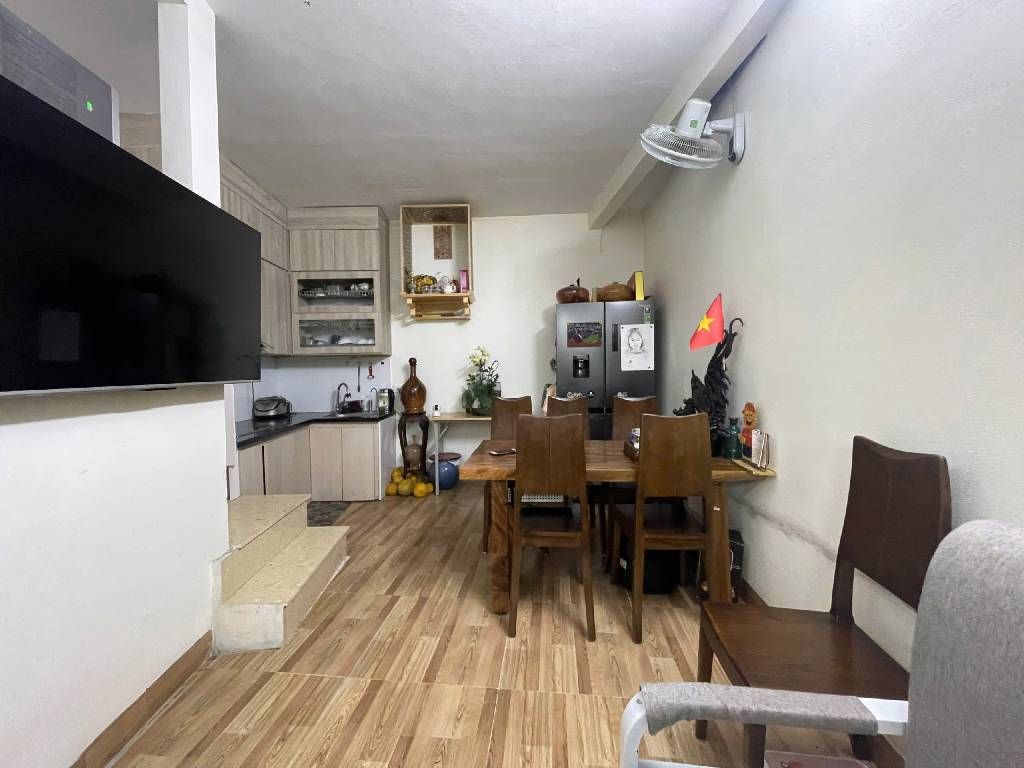 Bán nhà Phố Huế - diện tích 19,7m2 2 tầng - Nhà nhỏ tiền, sổ riêng - giá 7,1 tỷ