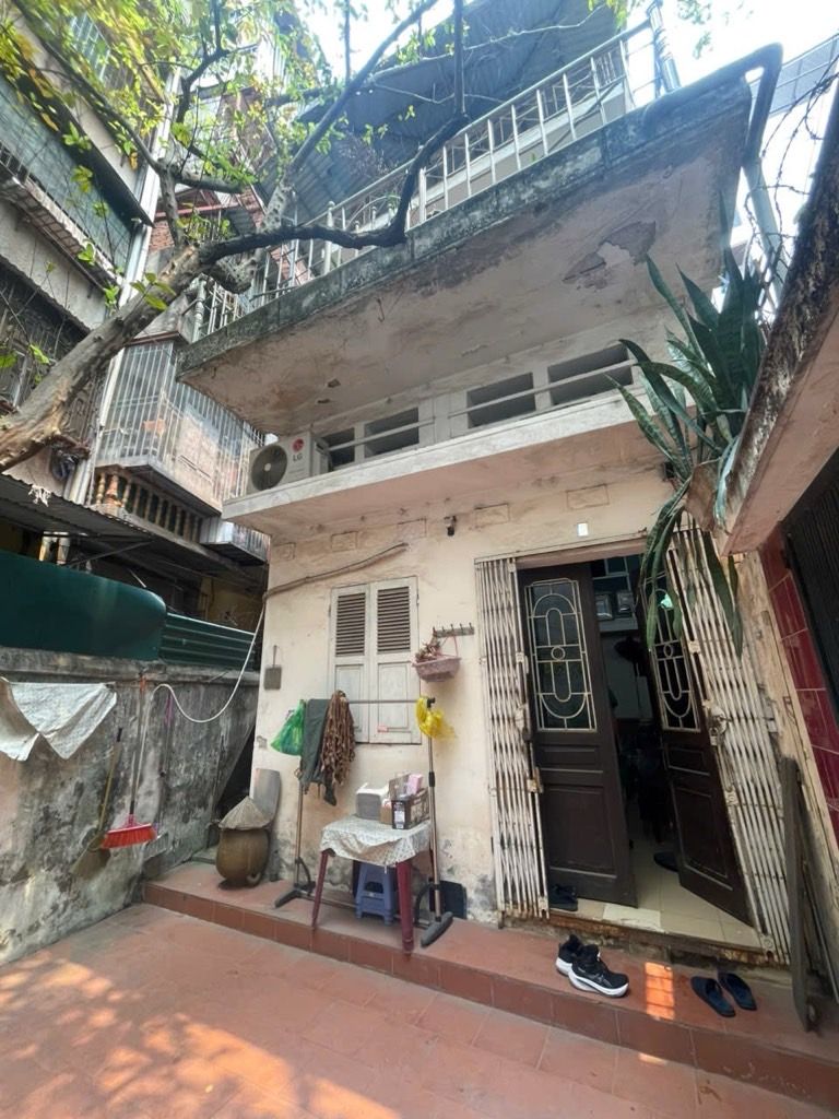 Bán nhà Láng Hạ - diện tích 71m2 3 tầng - HAI MẶT THOÁNG - giá 17 tỷ