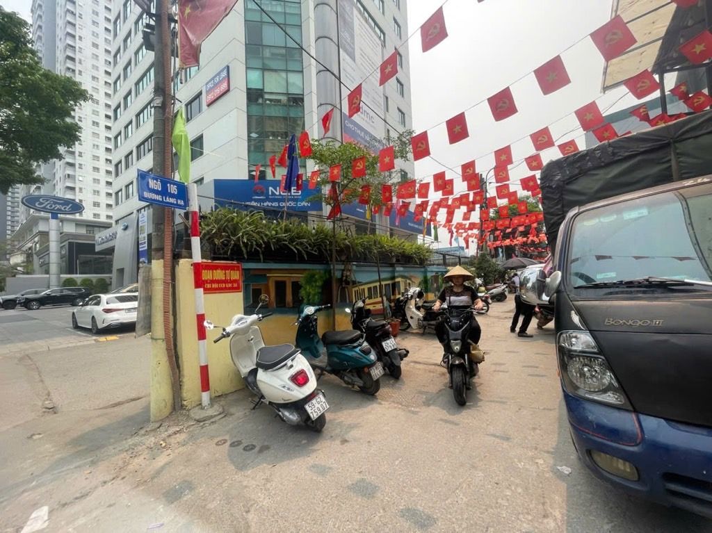 Bán nhà Láng Hạ - diện tích 71m2 3 tầng - HAI MẶT THOÁNG - giá 17 tỷ