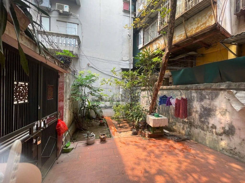 Bán nhà Láng Hạ - diện tích 71m2 3 tầng - HAI MẶT THOÁNG - giá 17 tỷ