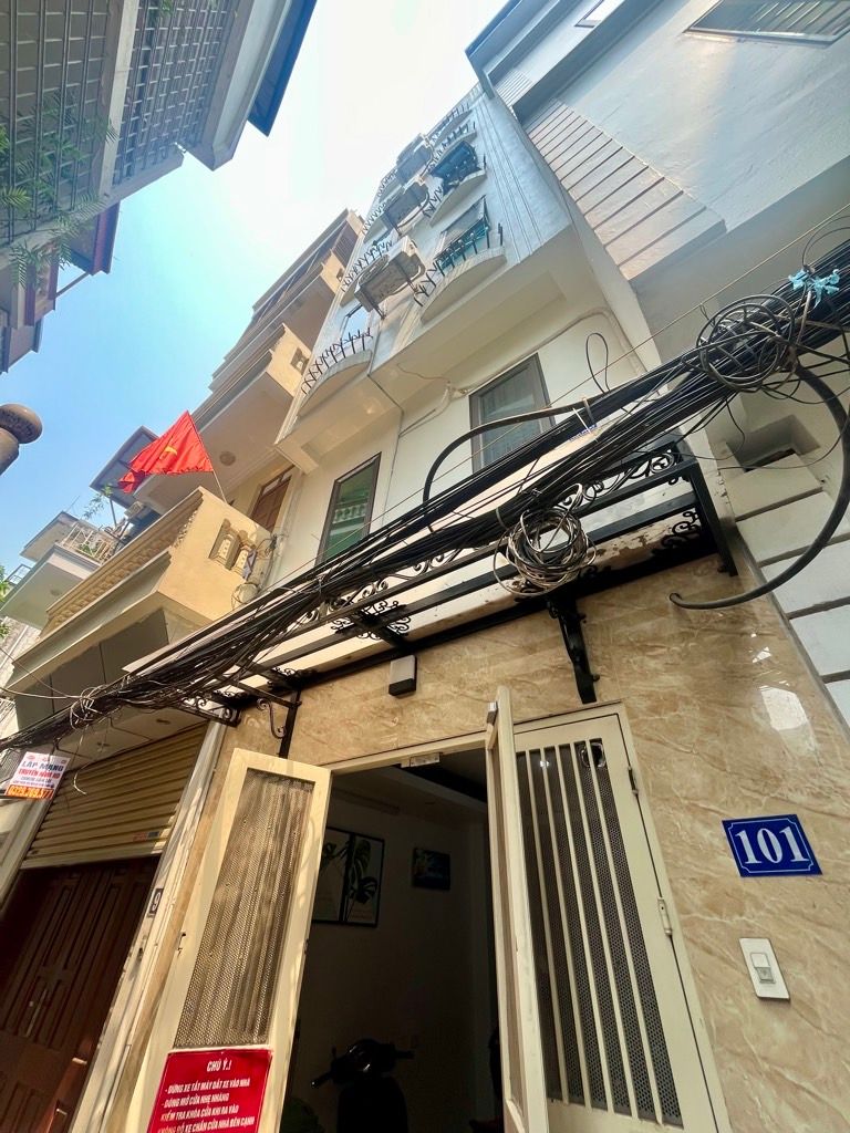 Bán nhà Yên Lãng - diện tích 48m2 6 tầng - Thang máy - giá 21 tỷ