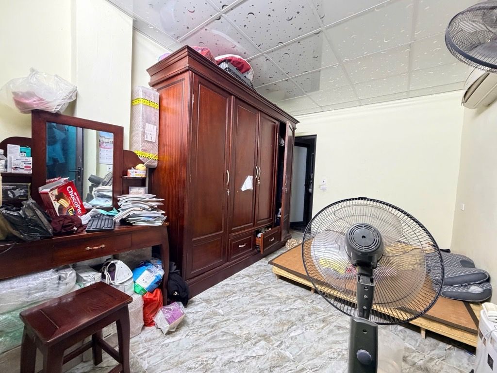 Bán nhà Lê Trọng Tấn - diện tích 31.1m2 2 tầng - Nhà mới ở luôn - giá 2,5 tỷ