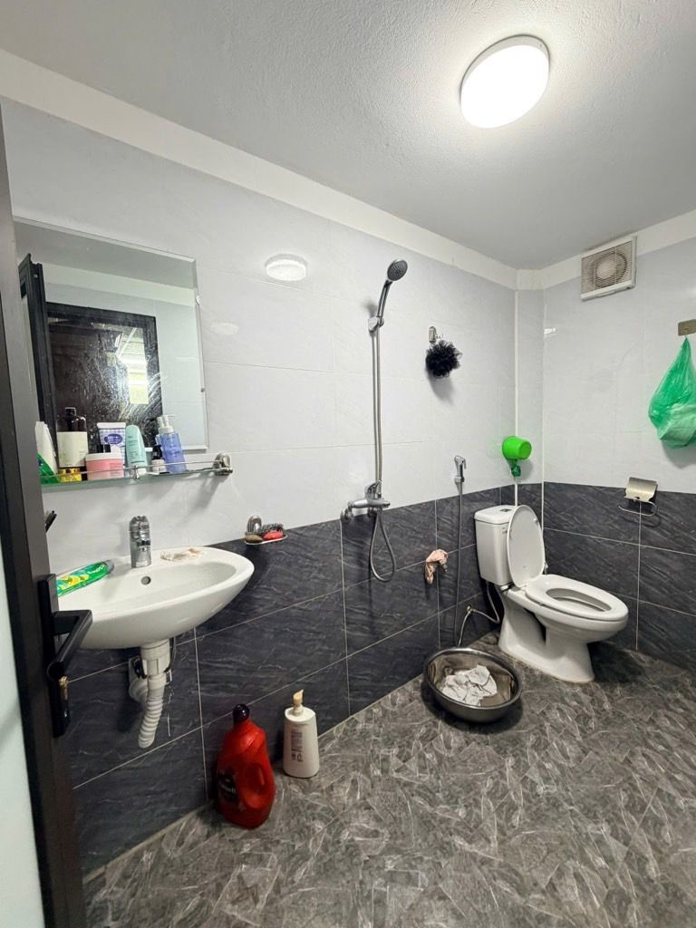 Bán nhà Lê Trọng Tấn - diện tích 31.1m2 2 tầng - Nhà mới ở luôn - giá 2,5 tỷ