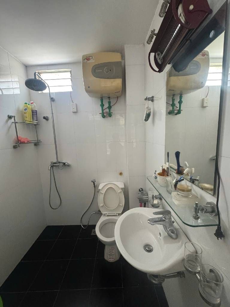 Bán nhà Nguyễn Công Trứ - diện tích 37m2 5 tầng - Kinh doanh sầm uất - giá 6,5 tỷ