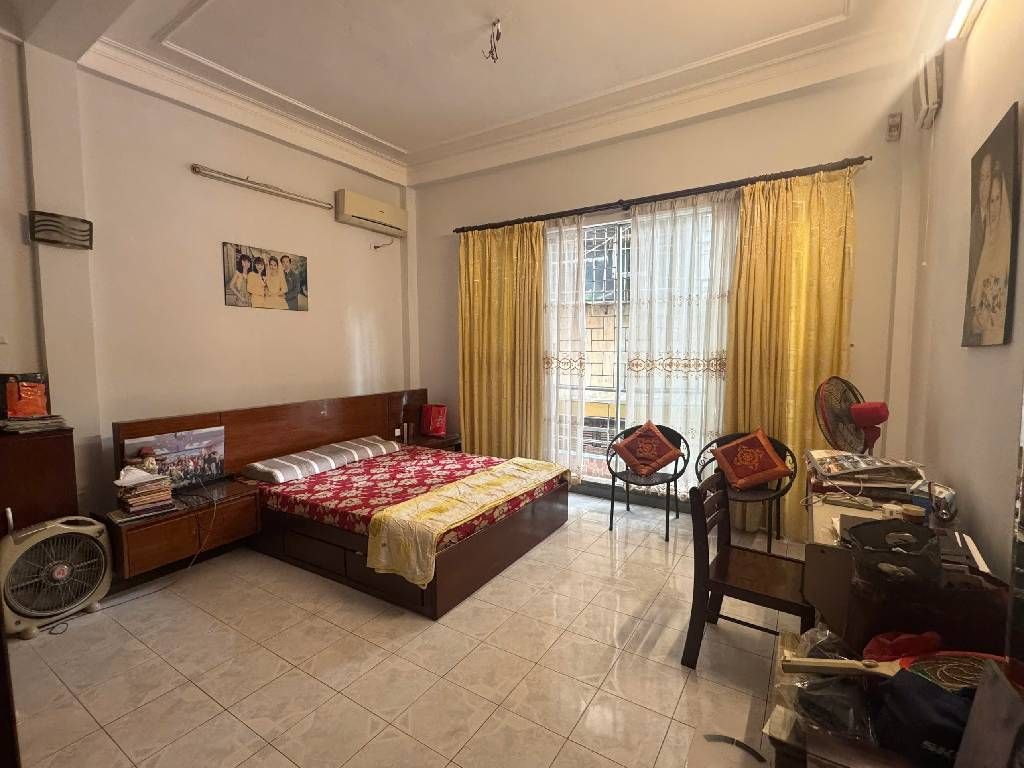 Bán nhà Nguyễn Công Trứ - diện tích 37m2 5 tầng - Kinh doanh sầm uất - giá 6,5 tỷ