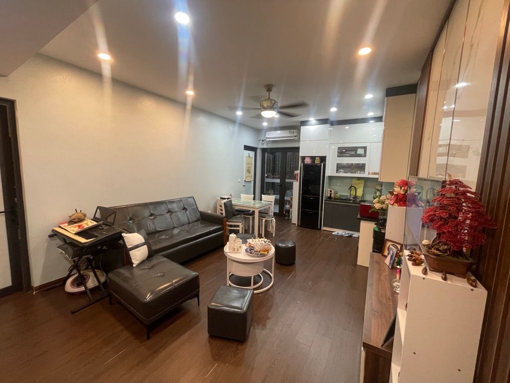 Bán nhà Hoàng Mai - diện tích 61m2 1 tầng - Lô góc, 3 thoáng - giá 5,7 tỷ