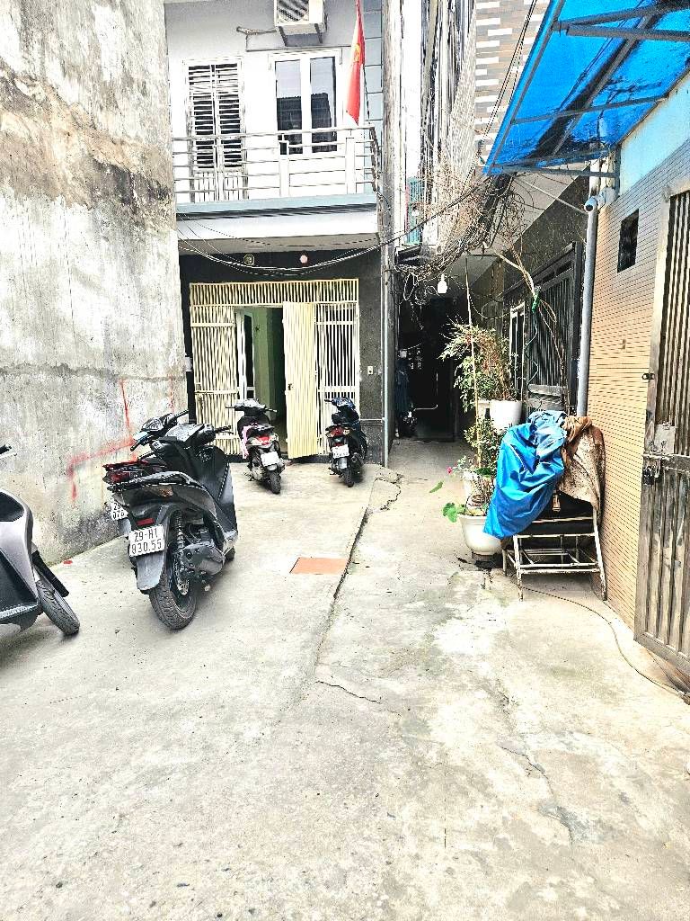 Bán nhà Bùi Xương Trạch - diện tích 30m2 4 tầng - ô tô đỗ cửa - giá 3,9 tỷ