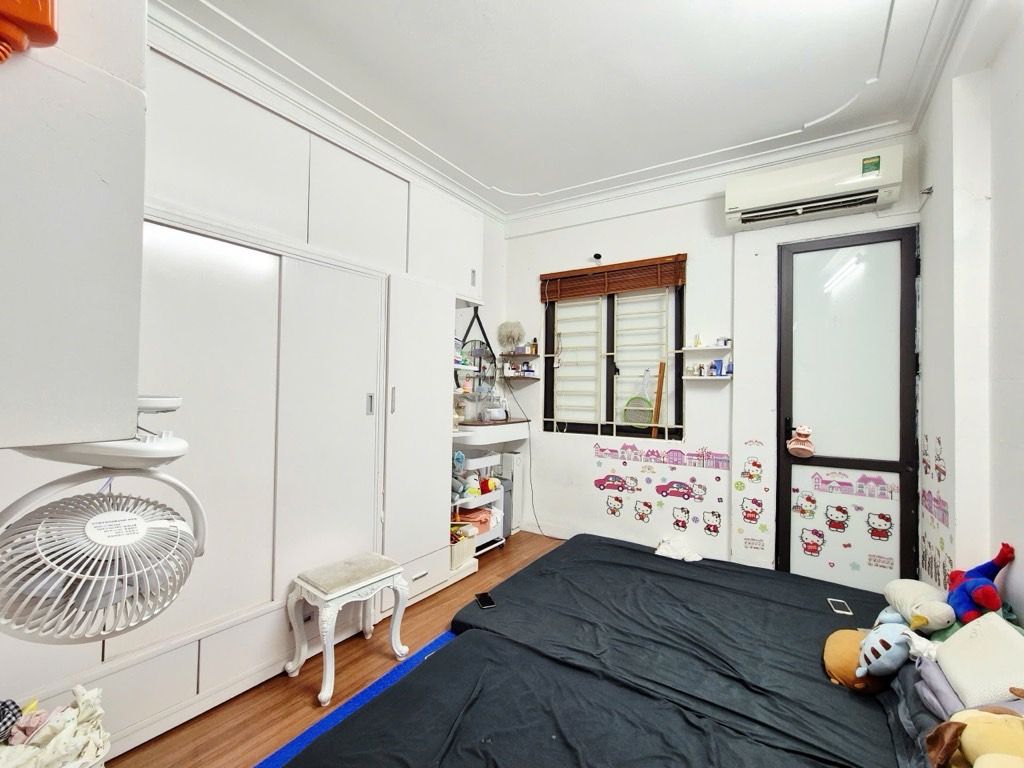 Bán nhà Định Công Thượng - diện tích 28,5m2 4 tầng - Gần Ô tô - giá 6,9 tỷ