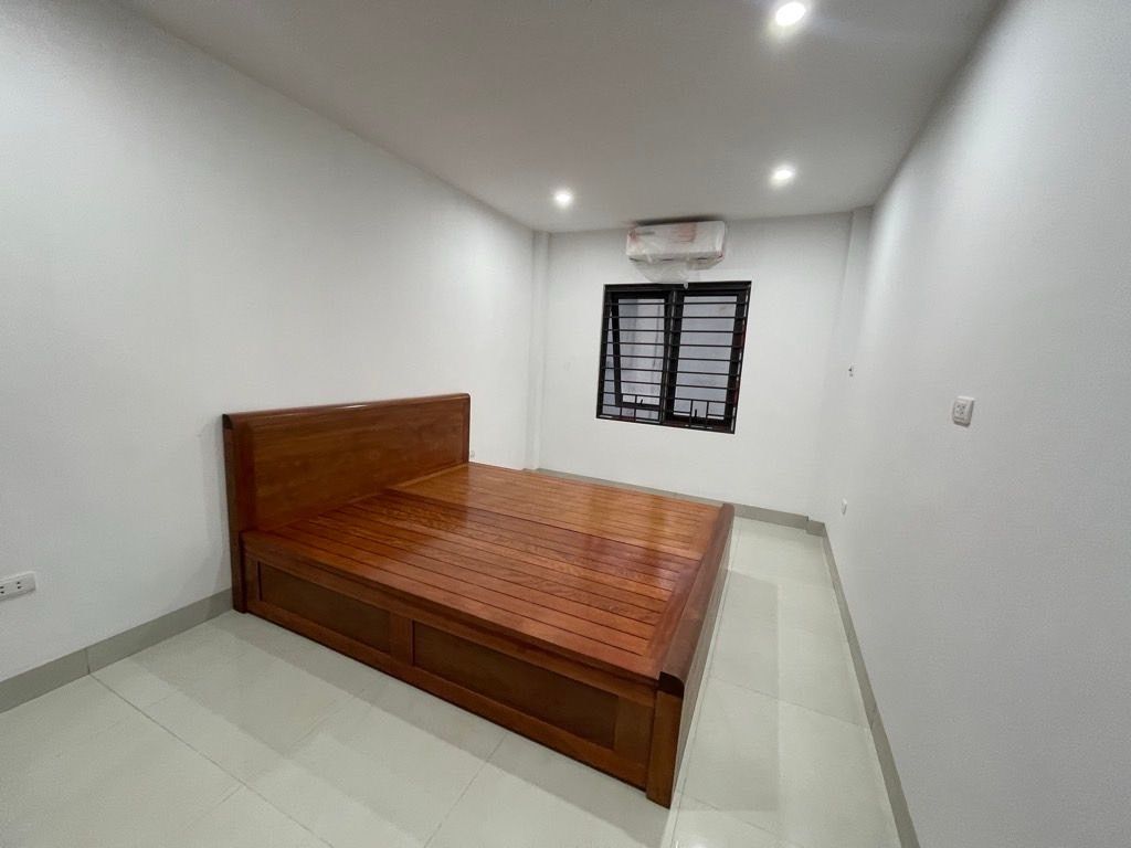 Bán nhà Định Công Thượng - diện tích 25m2 4 tầng - Nhà mới, đầy đủ nội thất - giá 3,9 tỷ