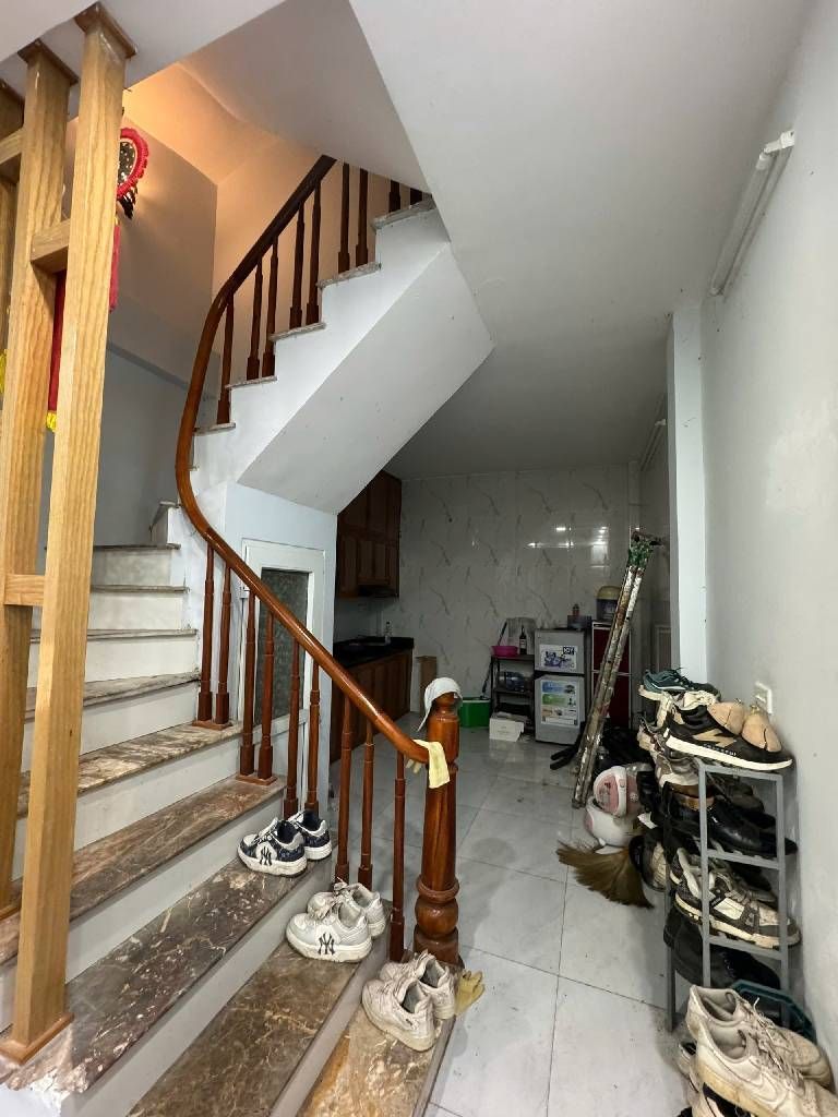 Bán nhà Lĩnh Nam - diện tích 30m2 4 tầng - gần ô tô - giá 6,5 tỷ