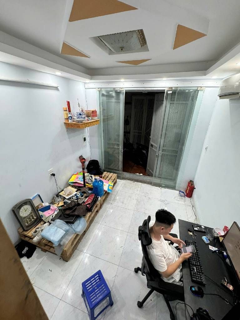 Bán nhà Lĩnh Nam - diện tích 30m2 4 tầng - gần ô tô - giá 6,5 tỷ