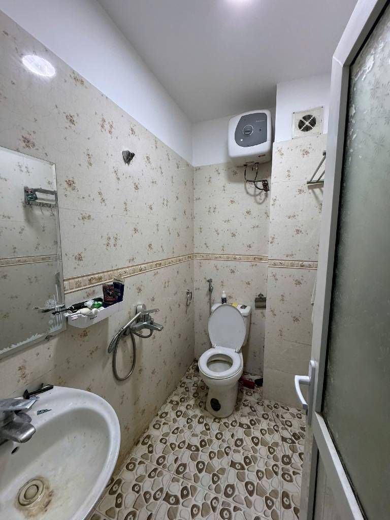 Bán nhà Lĩnh Nam - diện tích 30m2 4 tầng - gần ô tô - giá 6,5 tỷ