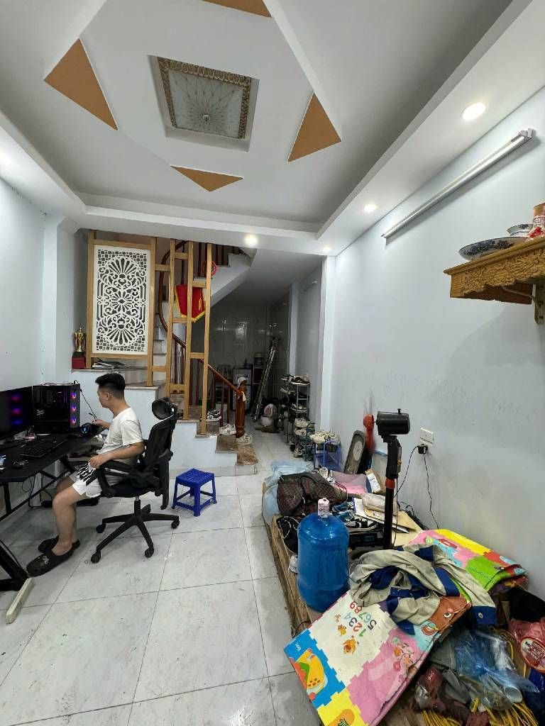 Bán nhà Lĩnh Nam - diện tích 30m2 4 tầng - gần ô tô - giá 6,5 tỷ