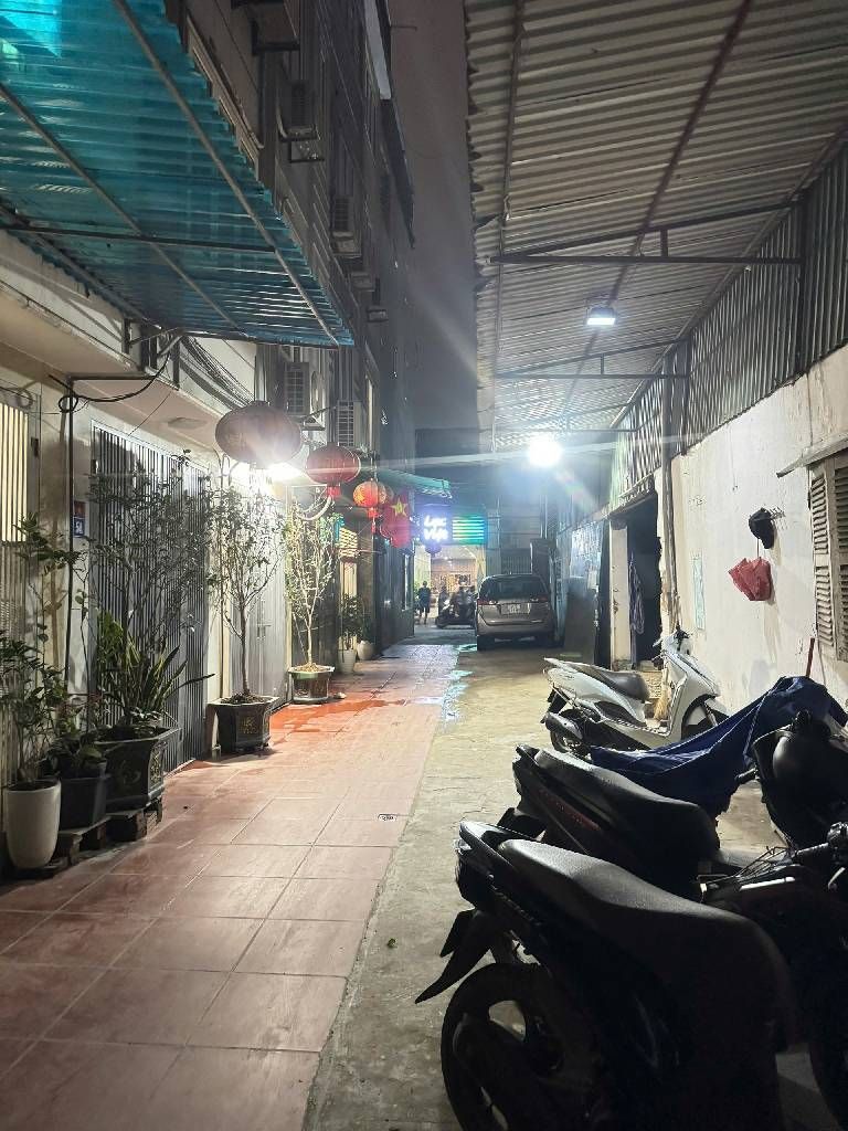 Bán nhà Lĩnh Nam - diện tích 30m2 4 tầng - gần ô tô - giá 6,5 tỷ