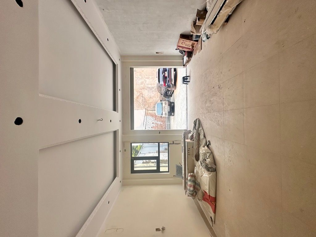 Bán nhà Đông Thiên - diện tích 51.2m2 5 tầng - Ô TÔ NGỦ TRONG NHÀ - giá 15,2 tỷ