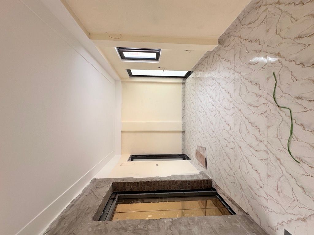 Bán nhà Đông Thiên - diện tích 51.2m2 5 tầng - Ô TÔ NGỦ TRONG NHÀ - giá 15,2 tỷ