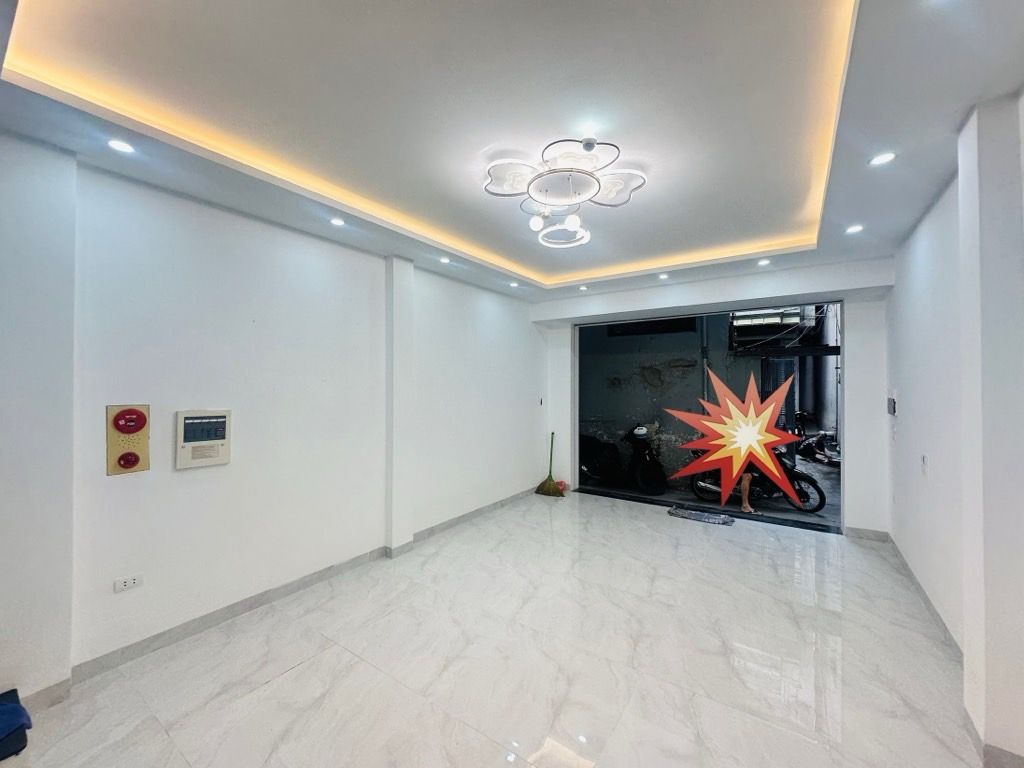 Bán nhà Tam Trinh - diện tích 33,4m2 6 tầng - Nhà đẹp thang máy - giá 12 tỷ