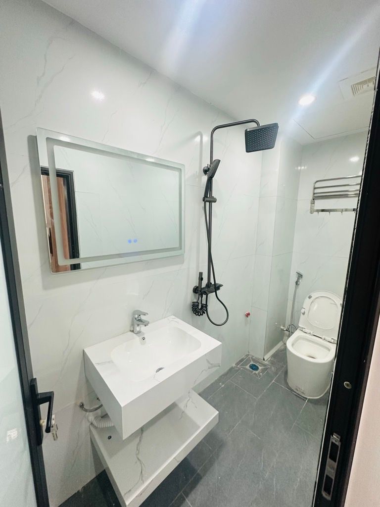 Bán nhà Tam Trinh - diện tích 33,4m2 6 tầng - Nhà đẹp thang máy - giá 12 tỷ