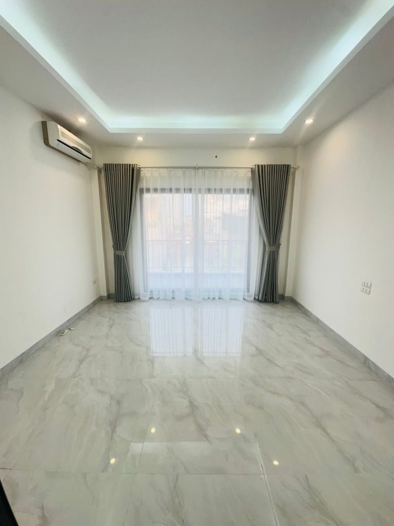 Bán nhà Tam Trinh - diện tích 33,4m2 6 tầng - Nhà đẹp thang máy - giá 12 tỷ