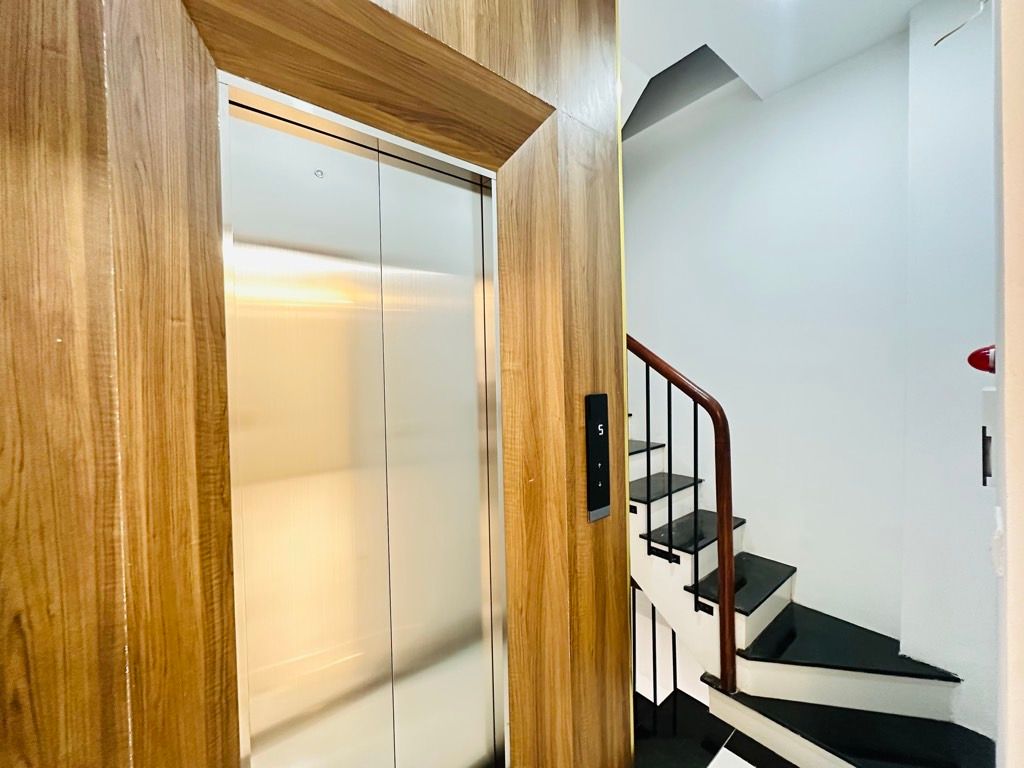 Bán nhà Tam Trinh - diện tích 33,4m2 6 tầng - Nhà đẹp thang máy - giá 12 tỷ