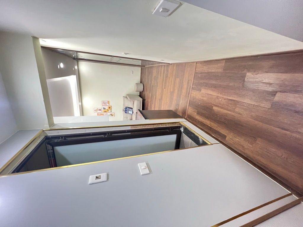 Bán nhà Hồng Mai - diện tích 75m2 3 tầng - Ô TÔ ĐỖ CHÂN CẦU THANG - giá 4,8 tỷ