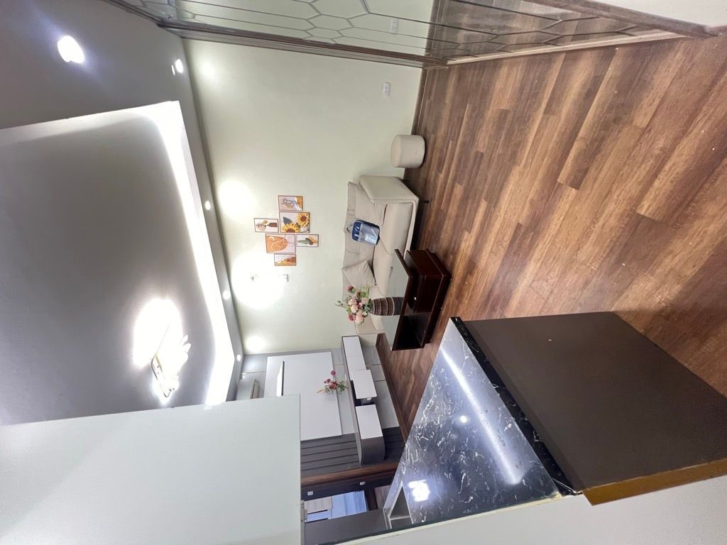 Bán nhà Hồng Mai - diện tích 75m2 3 tầng - Ô TÔ ĐỖ CHÂN CẦU THANG - giá 4,8 tỷ