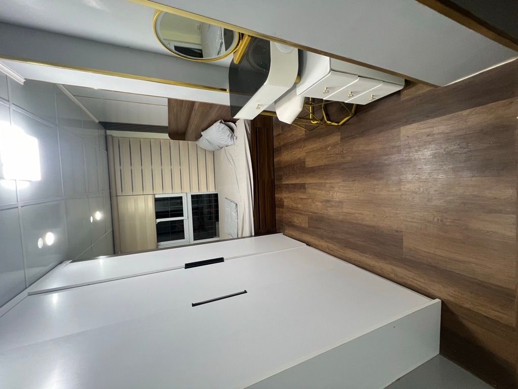 Bán nhà Hồng Mai - diện tích 75m2 3 tầng - Ô TÔ ĐỖ CHÂN CẦU THANG - giá 4,8 tỷ