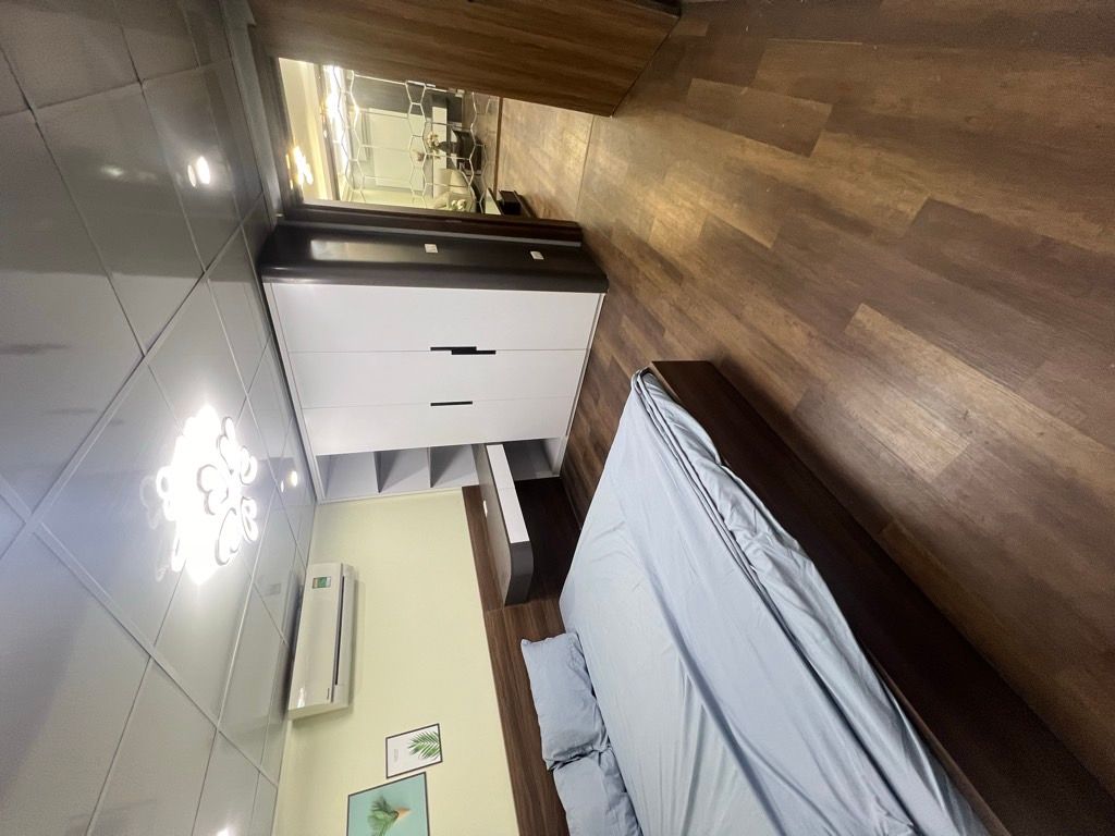 Bán nhà Hồng Mai - diện tích 75m2 3 tầng - Ô TÔ ĐỖ CHÂN CẦU THANG - giá 4,8 tỷ