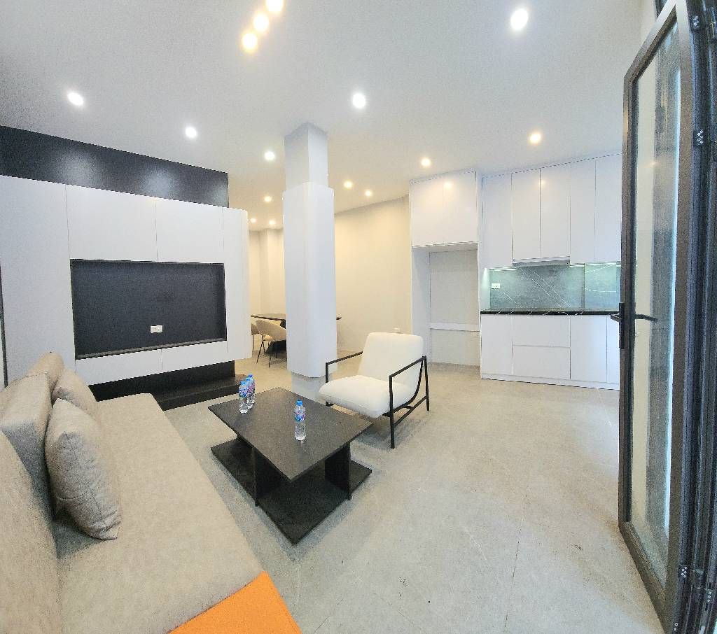 Bán nhà Trần Thị Định - diện tích 37m2 5 tầng - Gần phố - giá 14 tỷ