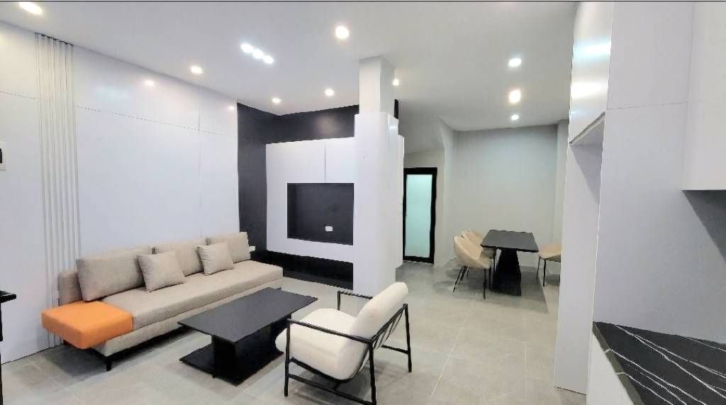 Bán nhà Trần Thị Định - diện tích 37m2 5 tầng - Gần phố - giá 14 tỷ