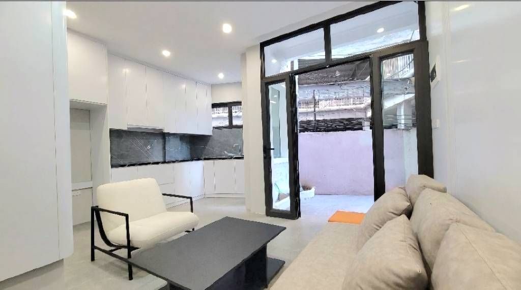 Bán nhà Trần Thị Định - diện tích 37m2 5 tầng - Gần phố - giá 14 tỷ