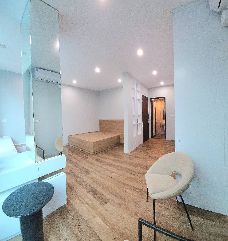 Bán nhà Trần Thị Định - diện tích 37m2 5 tầng - Gần phố - giá 14 tỷ