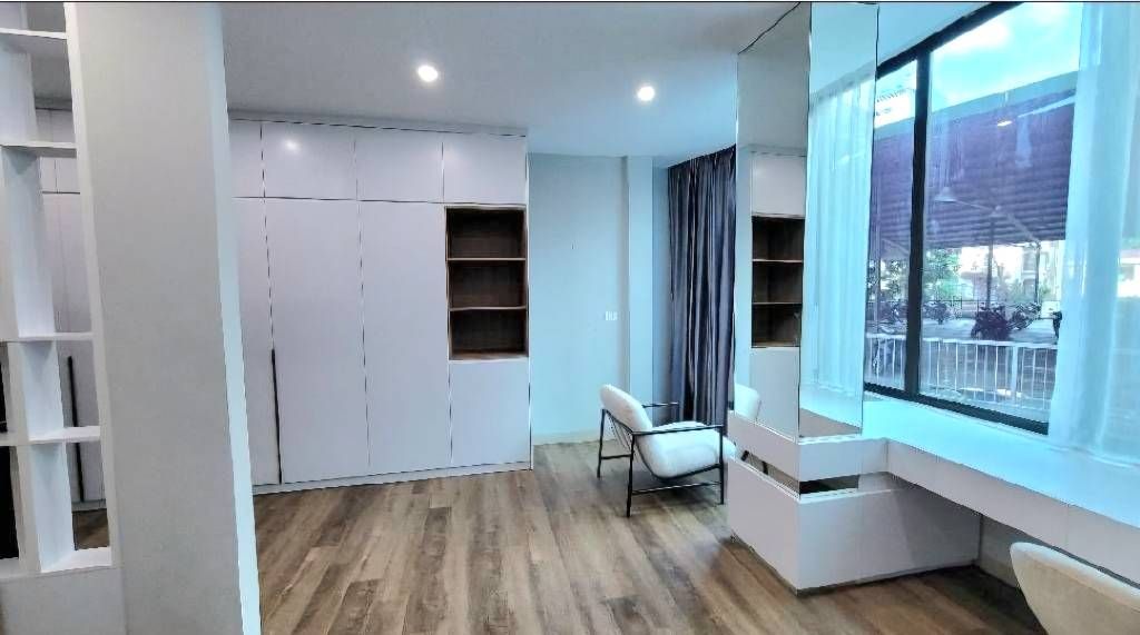 Bán nhà Trần Thị Định - diện tích 37m2 5 tầng - Gần phố - giá 14 tỷ