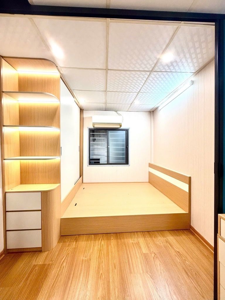 Bán nhà Ngõ Chợ Khâm Thiên - diện tích 11,6m2 5 tầng - Nhà nhỏ nhưng có võ, giá Nhỉnh 3 tỷ