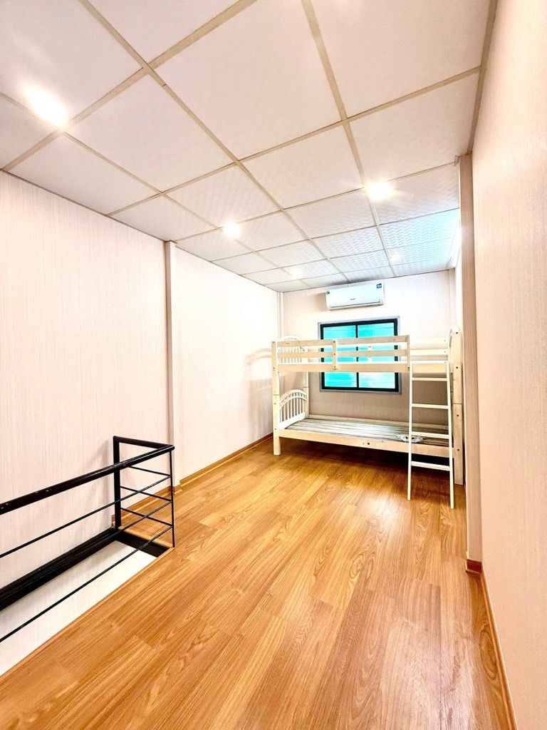 Bán nhà Ngõ Chợ Khâm Thiên - diện tích 11,6m2 5 tầng - Nhà nhỏ nhưng có võ, giá Nhỉnh 3 tỷ