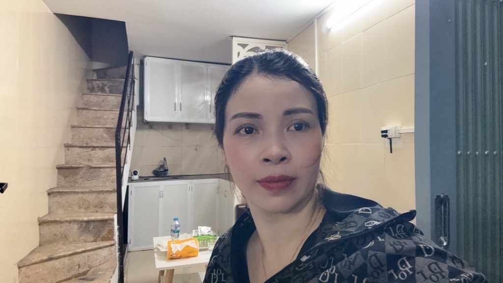 Bán nhà Ngõ Chợ Khâm Thiên - diện tích 11,6m2 5 tầng - Nhà nhỏ nhưng có võ, giá Nhỉnh 3 tỷ