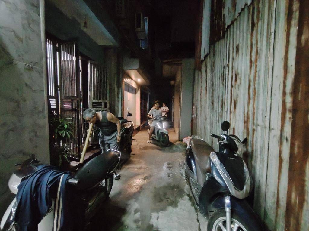 Bán nhà Lĩnh Nam - diện tích 34m2 2 tầng - Cực hiếm khu vực - giá 4,4 tỷ