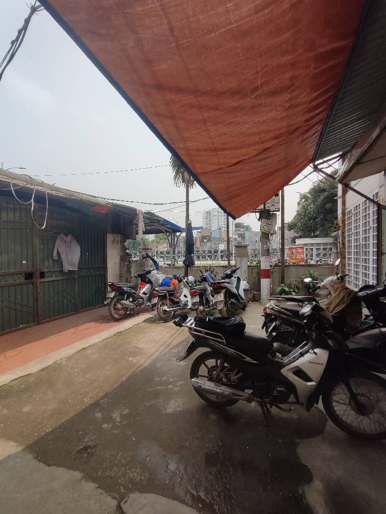 Bán nhà Lĩnh Nam - diện tích 60m2 1 tầng - Mặt ngõ ô tô tránh - giá 12,6 tỷ