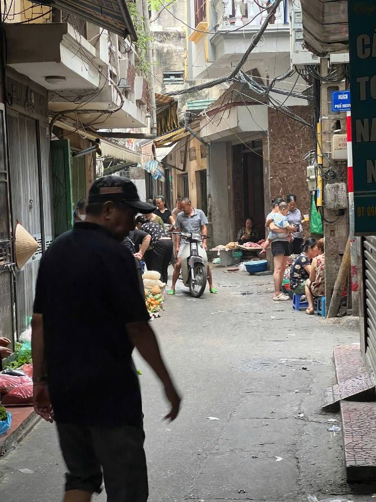 Bán nhà Nguyễn Cao - diện tích 22.2m2 5 tầng - Mặt ngõ to, sát phố - giá 7,5 tỷ