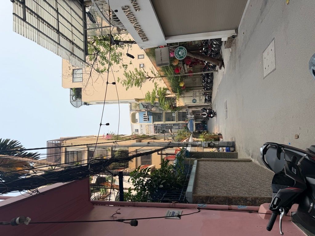 Bán nhà Đặng Văn Ngữ - diện tích 37m2 3 tầng - Mặt ngõ ô tô vào nhà - giá 13,5 tỷ