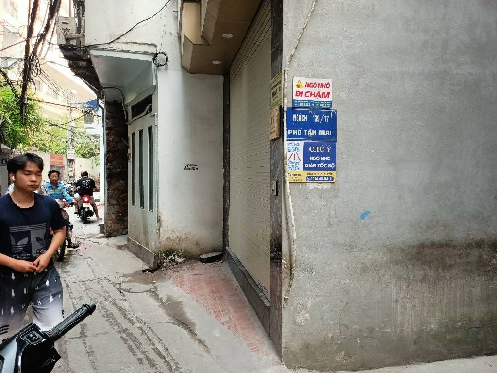 Bán nhà Tân Mai - diện tích 25.7m2 2 tầng - Ngõ 139 Tân Mai thông sang ngõ 22 Nguyễn Đức Cảnh - giá 5,3 tỷ