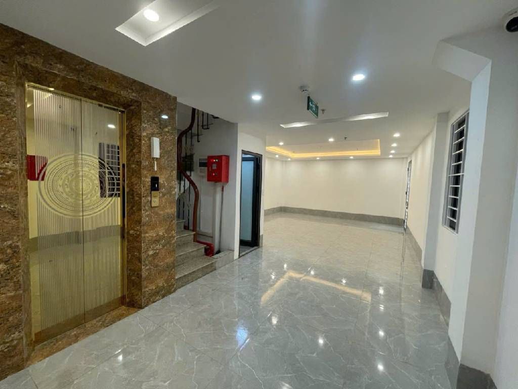 Bán nhà Vương Thừa Vũ - diện tích 77,2m2 8 tầng - Căn hộ dịch vụ 8 tầng - giá 2,8 tỷ