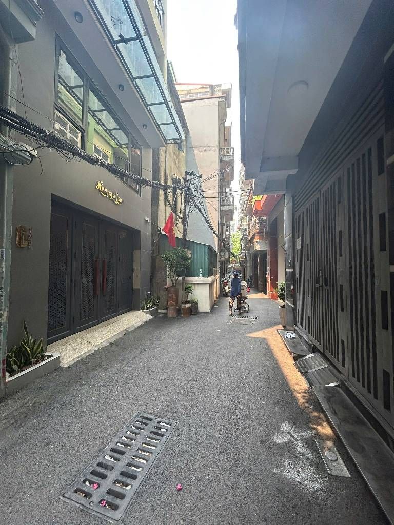 Bán nhà Vương Thừa Vũ - diện tích 77,2m2 8 tầng - Căn hộ dịch vụ 8 tầng - giá 2,8 tỷ