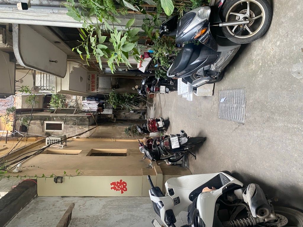 Bán nhà Lò Đúc - diện tích 40m2 1 tầng - Căn hộ tập thể - giá 3,75 tỷ